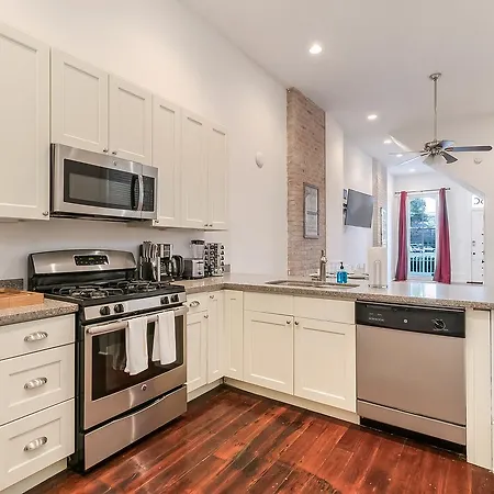 Modern 2Br On Carondelet By Hosteeva Apartment New Orleans Exterior photo