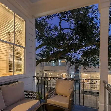 Modern 2Br On Carondelet By Hosteeva Apartment New Orleans Exterior photo