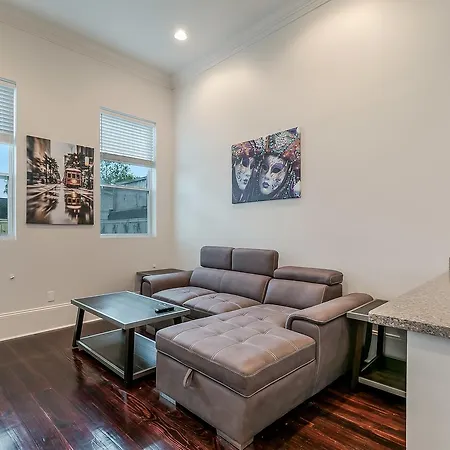 Modern 2Br On Carondelet By Hosteeva Apartment New Orleans Exterior photo