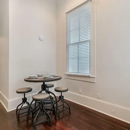 Modern 2Br On Carondelet By Hosteeva Apartment New Orleans Exterior photo