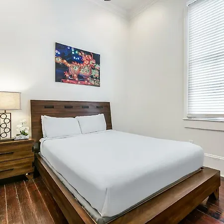 Modern 2Br On Carondelet By Hosteeva Apartment New Orleans Exterior photo